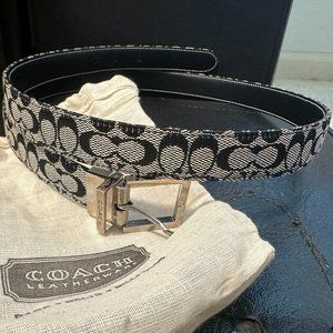 NEW in bag Coach Black Signature Belt